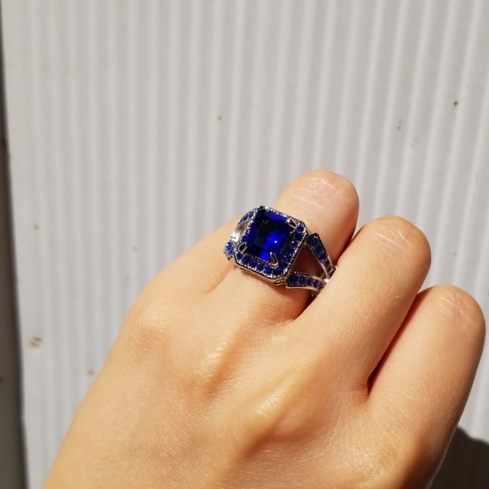 New Blue Elegant Wedding Ring - Picture 7 of 8